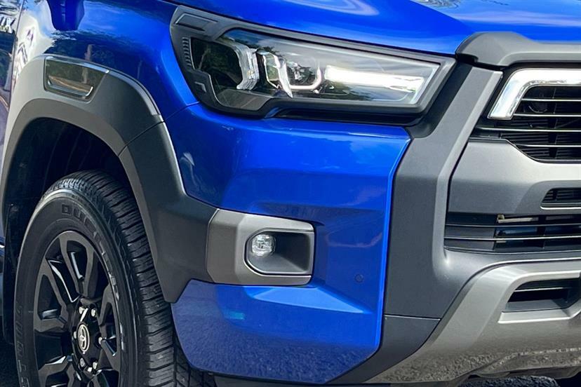 Toyota HILUX 2.8 Invincible X 4Wd D-4d Dcb 202 Bhp Blue #16