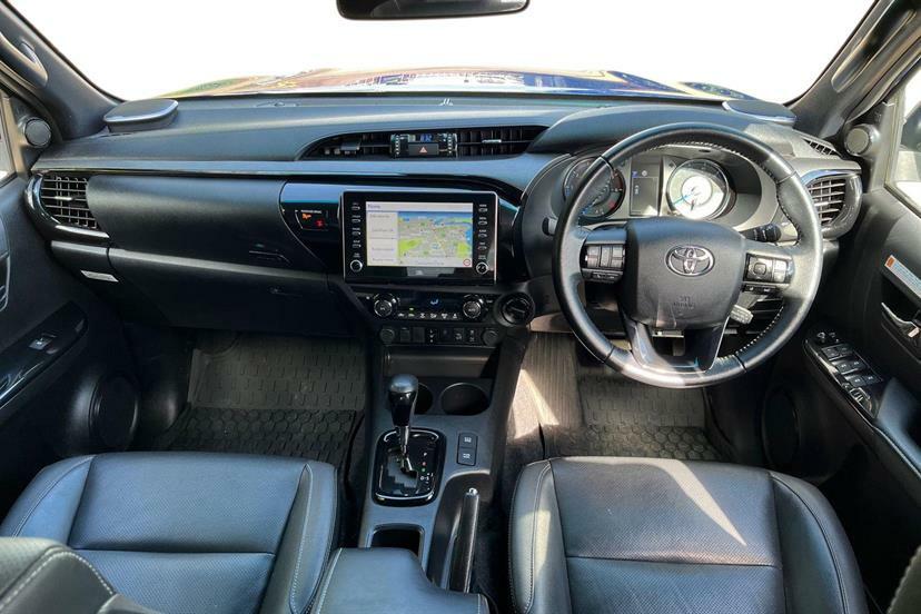 Toyota HILUX Invincible X Dcab Pick Up 2.8 D-4d Blue #6