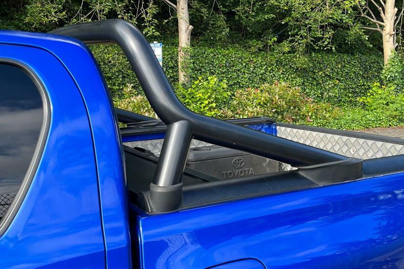 Toyota HILUX 2.8 Invincible X 4Wd D-4d Dcb 202 Bhp Blue #20