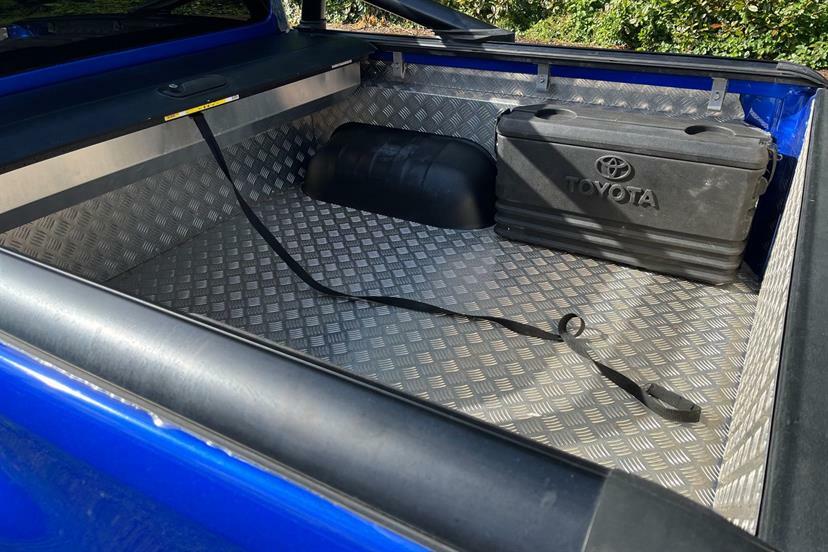 Toyota HILUX 2.8 Invincible X 4Wd D-4d Dcb 202 Bhp Blue #25
