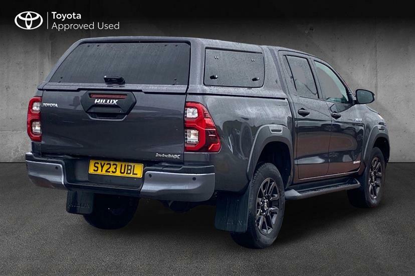Toyota HILUX Invincible X Dcab Pick Up 2.8 D-4d Grey #2