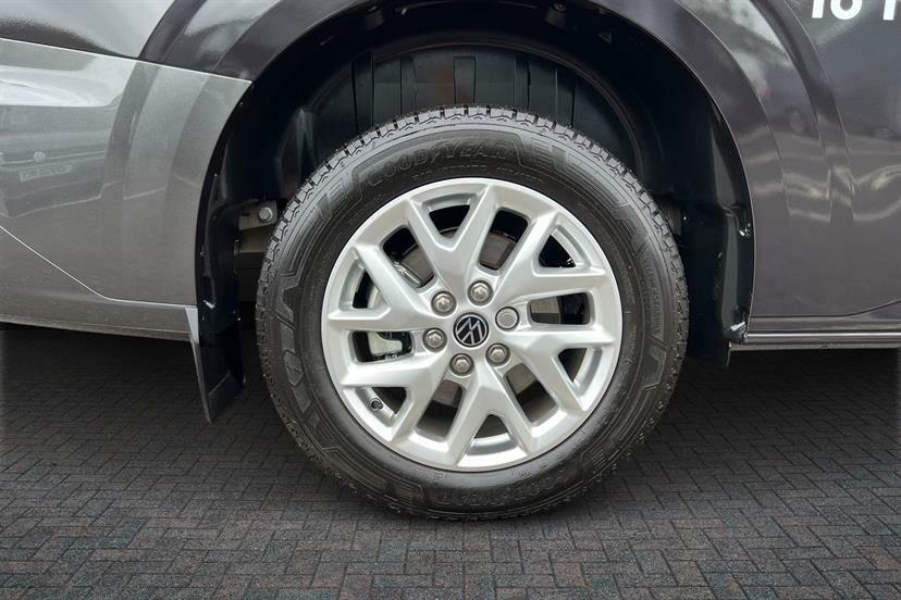 Volkswagen E-Transporter 160Kw 65Kwh Commerce Pro Van #5