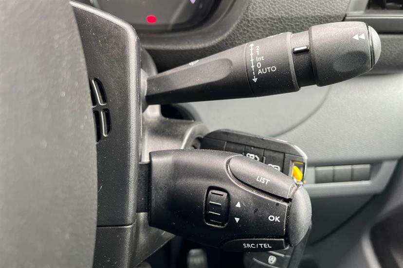 Citroen Dispatch 2.0 Bluehdi 1400Driver Pro M Panel Van 6Dr White #17