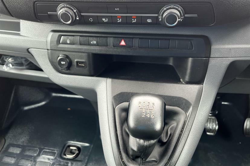 Citroen Dispatch 2.0 Bluehdi 1400Driver Pro M Panel Van 6Dr White #8