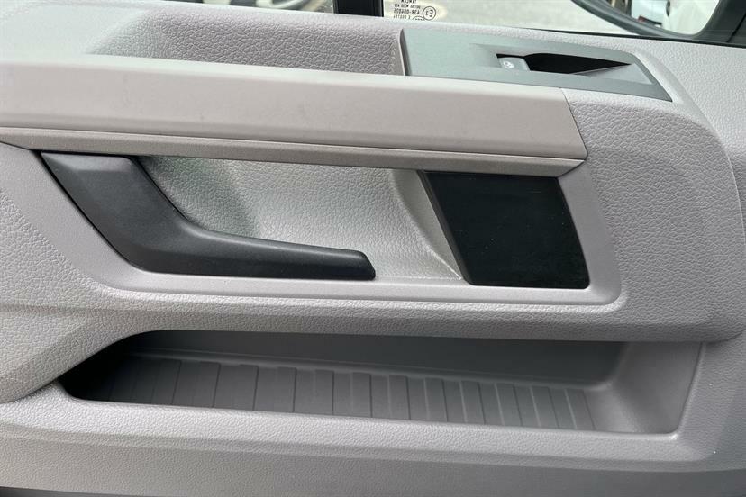 Volkswagen Crafter Cr35 Panel Van Commerce Plus Mwb 140 Ps 2.0 Tdi 8S Grey #8