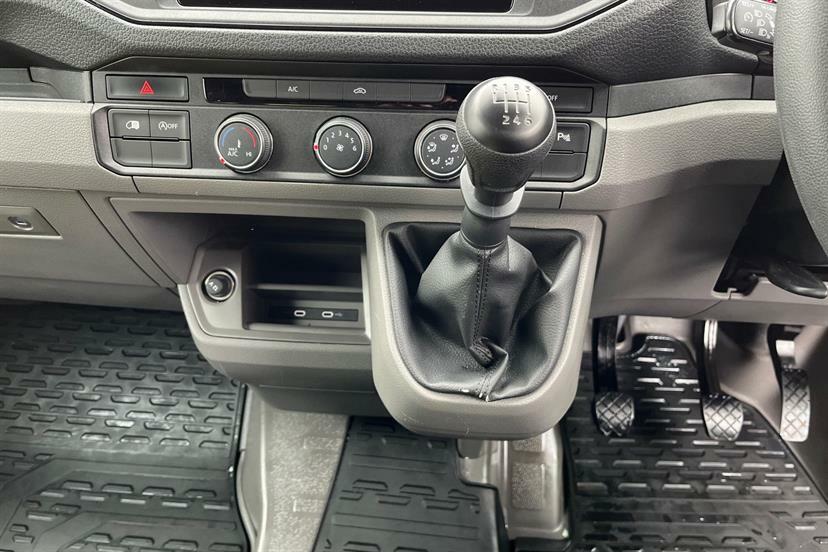 Volkswagen Crafter Cr35 Panel Van Commerce Plus Mwb 140 Ps 2.0 Tdi 8S Grey #45
