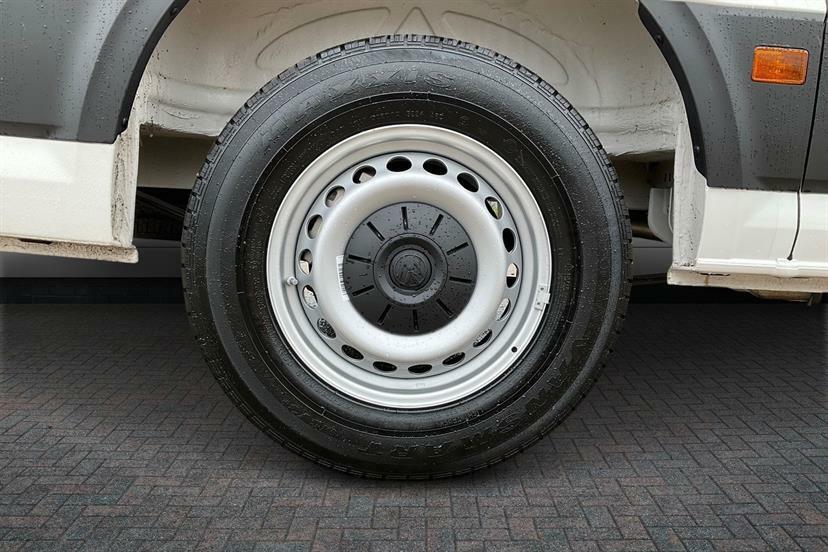 Volkswagen Crafter 2.0 Tdi 140Ps Commerce High Roof Van White #5