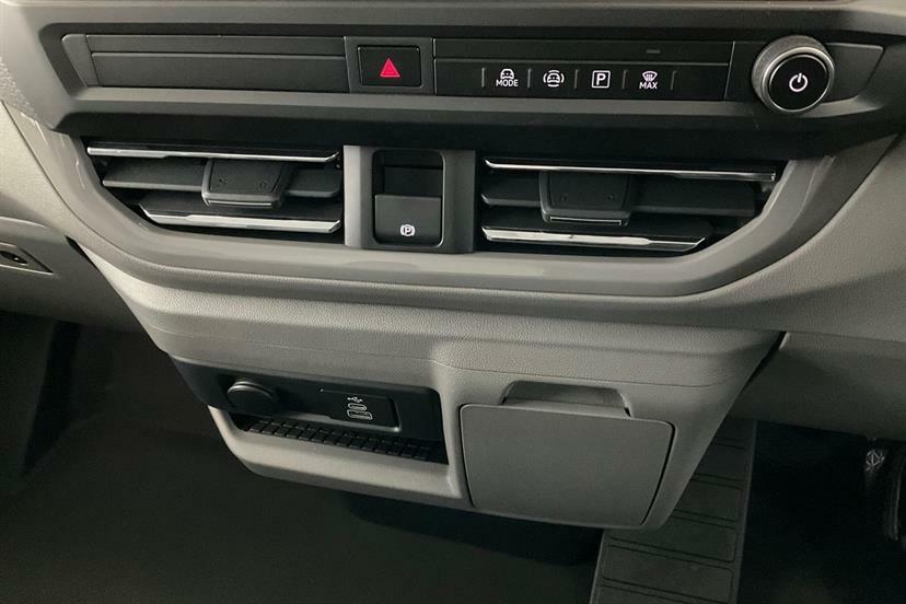 Volkswagen Transporter 2.0 Tdi 170 Commerce Pro Van Grey #17