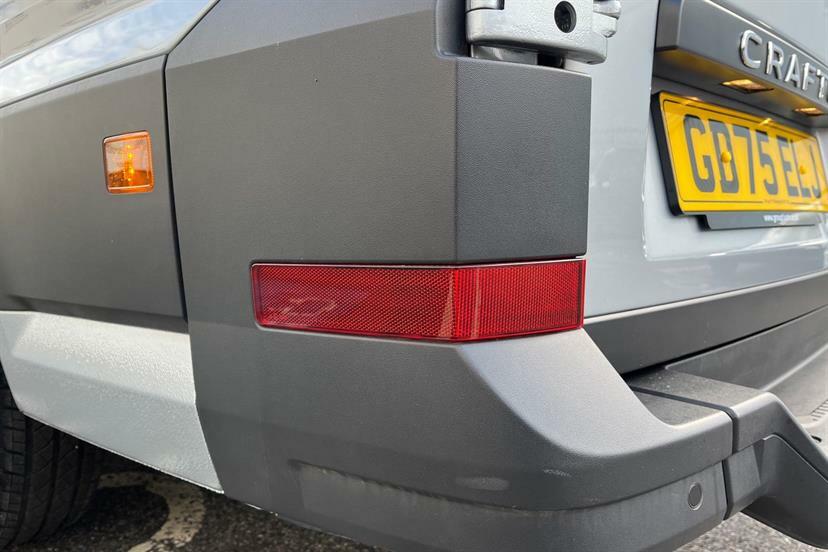 Volkswagen Crafter Panel Van Commerce Plus Mwb 140 Ps 2.0 Tdi 6Sp Man Silver #16