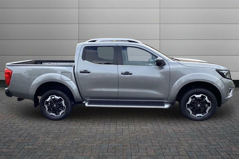 Nissan Navara Double Cab Pick Up Tekna 2.3Dci 190 Tt 4Wd Grey #5