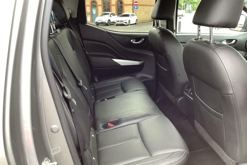 Nissan Navara Dci Tekna Shr Dcb White #13