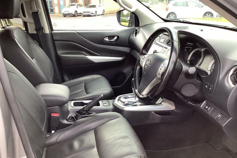 Nissan Navara Dci Tekna Shr Dcb White #12
