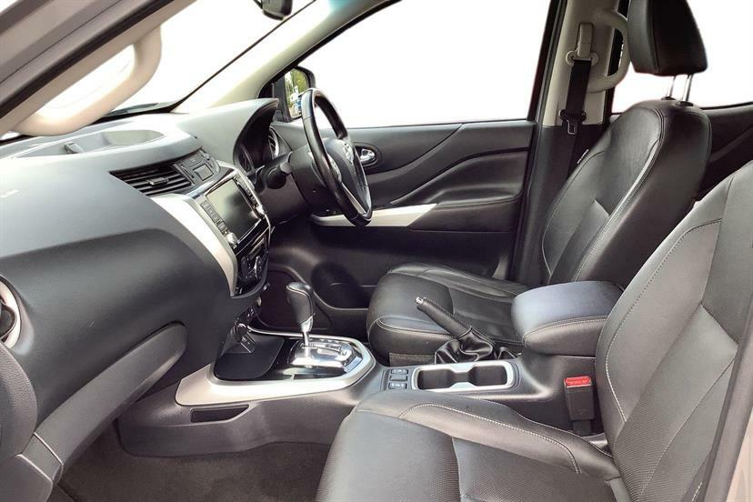Nissan Navara Double Cab Pick Up Tekna 2.3Dci 190 Tt 4Wd Grey #4