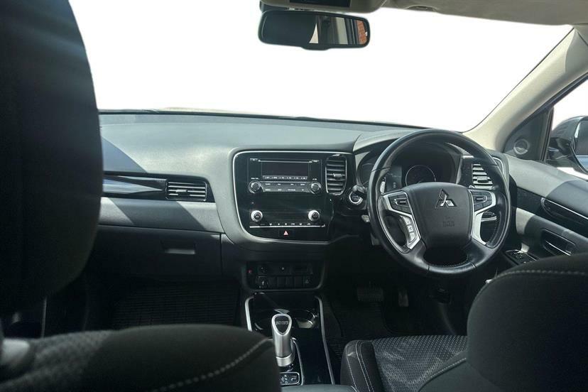 Mitsubishi Outlander 2.4 Phev Reflex Commercial Grey #6