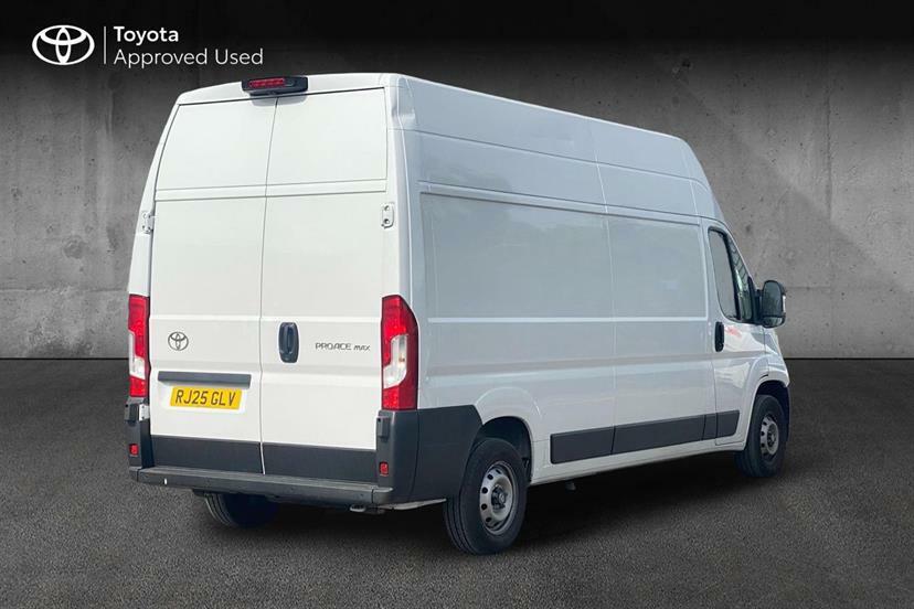 Toyota PROACE 2.2D 140 Icon H3 Van White #2