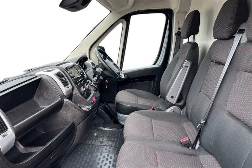 Citroen Relay 2.2 Bluehdi H2 Van 140Ps Enterprise Grey #2