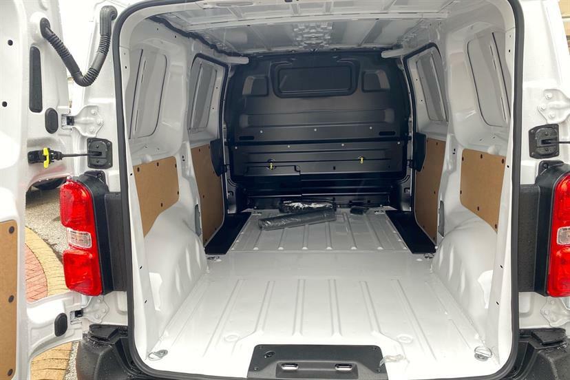 Toyota PROACE 2.0D 145 Icon Van Black #14