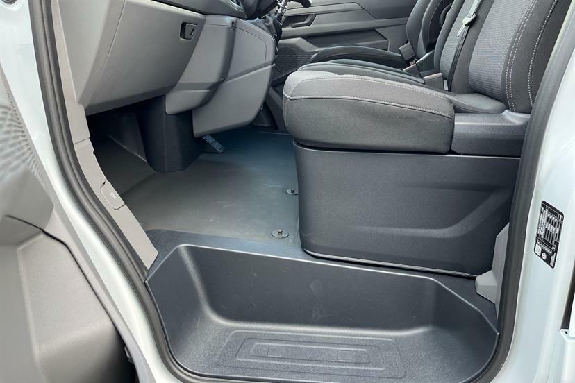 Volkswagen Transporter T30 Panel Van Commerce Plus Swb 150 Ps 2.0 Tdi 6Sp White #11