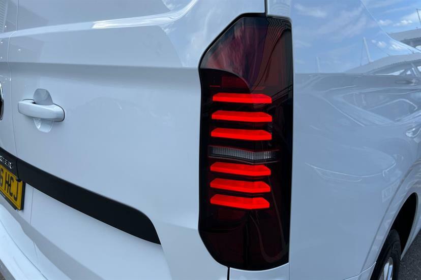 Volkswagen Transporter T30 Panel Van Commerce Plus Swb 150 Ps 2.0 Tdi 6Sp White #15