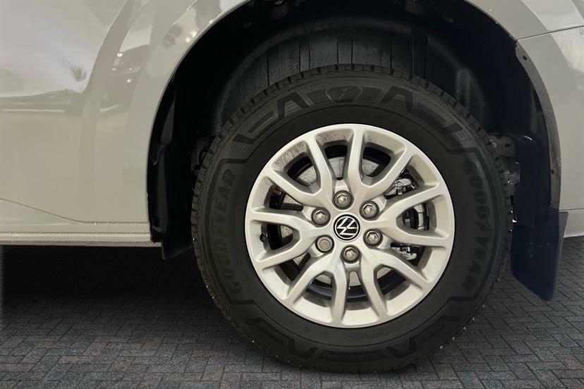 Volkswagen E-Transporter 160Kw 65Kwh Commerce Pro Kombi Van Grey #4