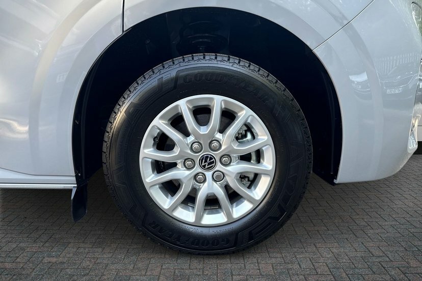 Volkswagen E-Transporter T32 65Kwh Commerce Pro Kombi Double Cab Electr Grey #5