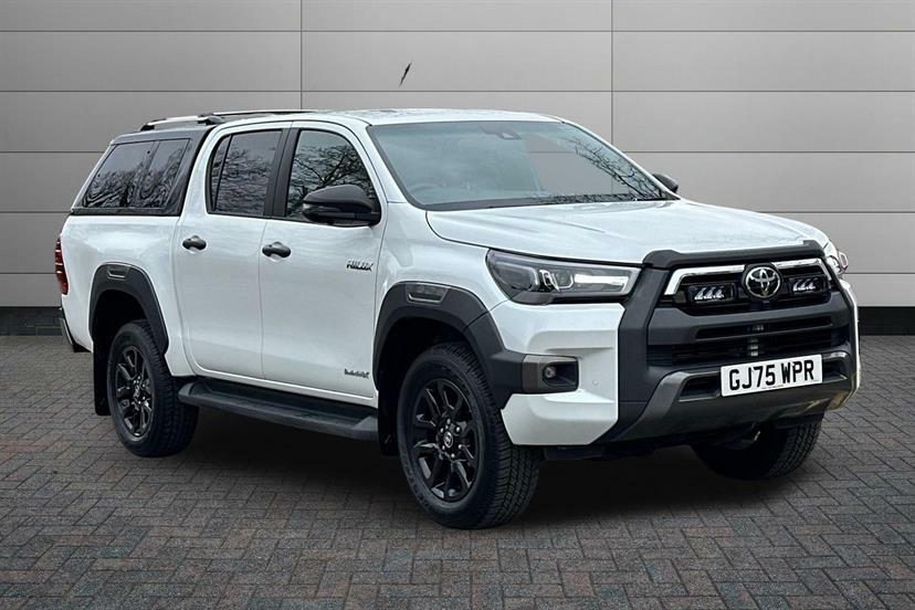 Toyota HILUX Invincible X Dcab Pick Up 2.8 D 48V White