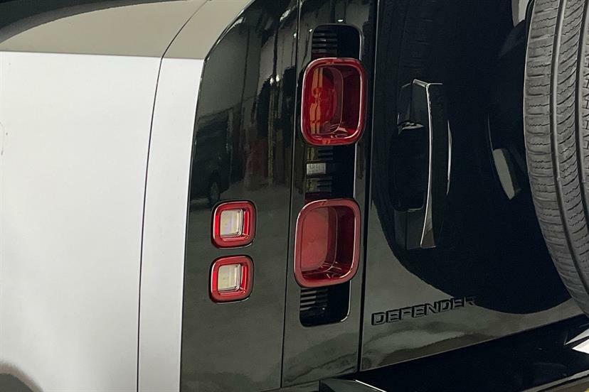Land Rover Defender 110 X-dynamic Se Black #18