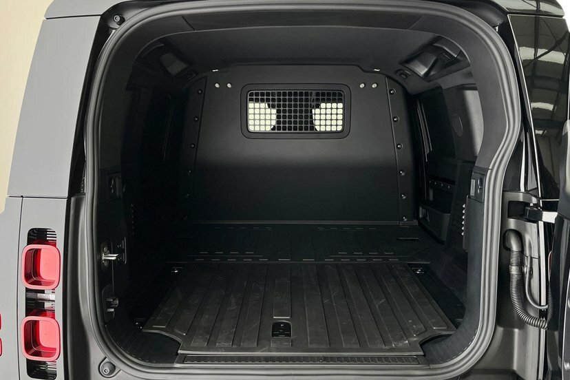Land Rover Defender 110 3.0 D250 Mhev X-dynamic Se Hard Top Suv LY75HTP  #4