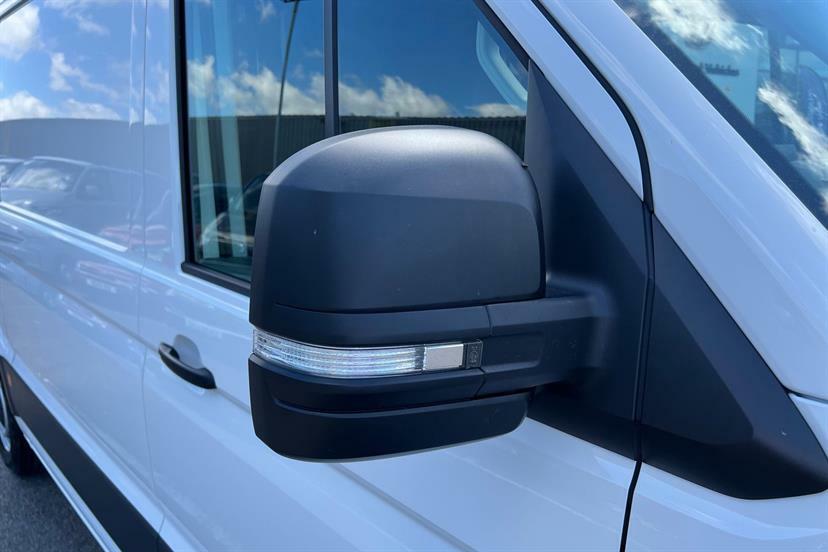 Volkswagen Crafter Cr35 Commerce Plus Lwb Euro 6 140Ps Digital Dash White #17