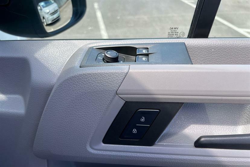 Volkswagen Crafter Cr35 Commerce Plus Lwb Euro 6 140Ps Digital Dash White #20