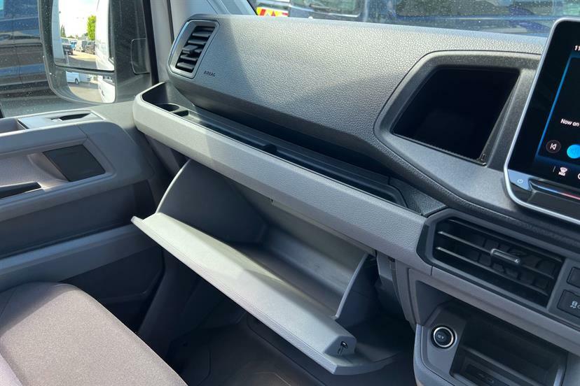 Volkswagen Crafter Cr35 Commerce Plus Lwb Euro 6 140Ps Digital Dash White #27