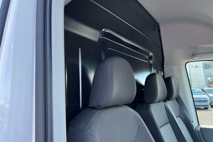 Volkswagen Crafter Cr35 Commerce Plus Lwb Euro 6 140Ps Digital Dash White #18