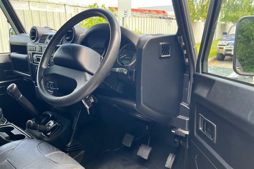 Land Rover Defender 90 Td Pick Up Green #11