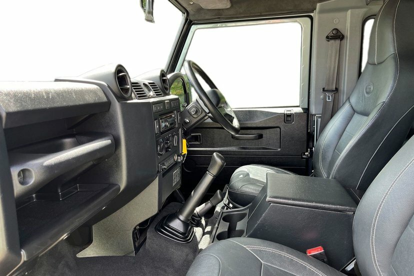 Land Rover Defender 90 2.2 Tdci Xs Station Wagon Double Cab Ma GF65NXH Grey #2