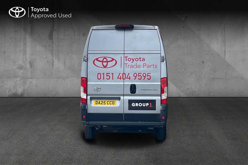 Toyota PROACE 2.0D 145 Icon Van Grey #10