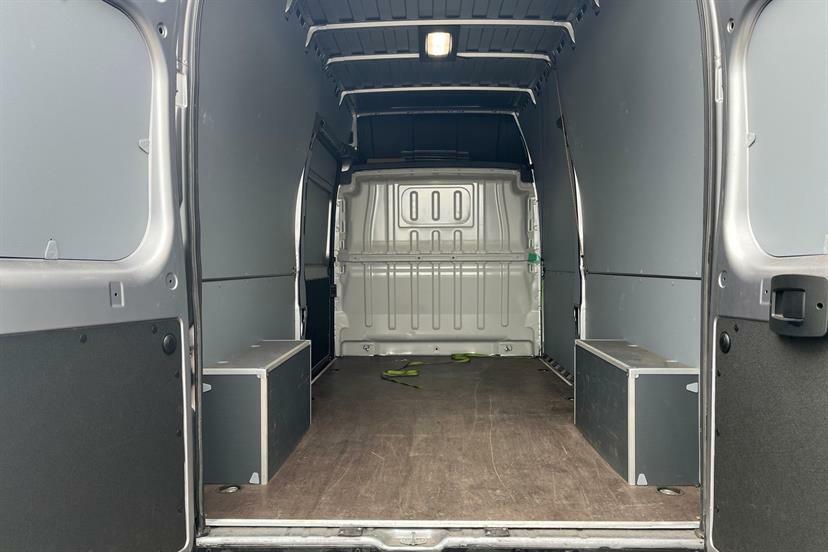 Toyota PROACE 2.0D 145 Icon Van Grey #7