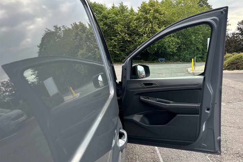 Volkswagen Caddy Maxi 1.5 Tsi 116 Silver #14