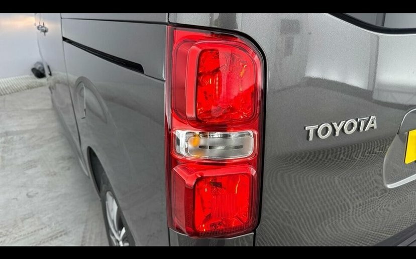 Toyota Proace Verso 2.0D 140 Shuttle Long Black #24