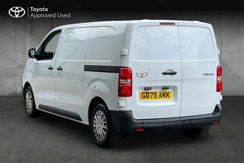 Toyota PROACE 1.5D Icon Medium Panel Van 6Dr Mwb White #3