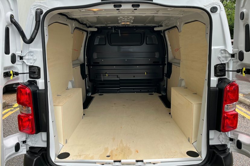 Toyota PROACE Icon Long 75Kwh White #9