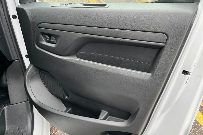 Toyota PROACE Icon Long 75Kwh White #11