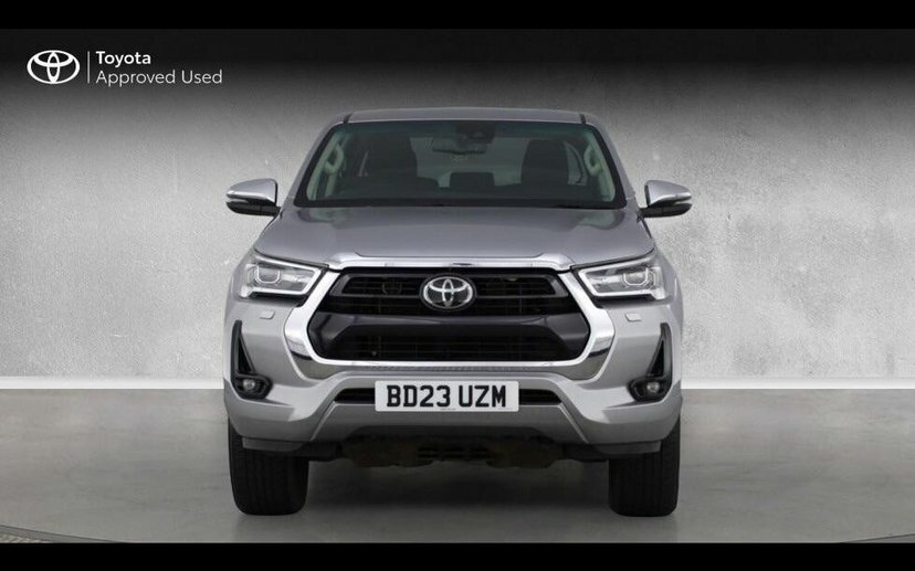Toyota HILUX 2.8 D-4d Invincible 4Wd  #2