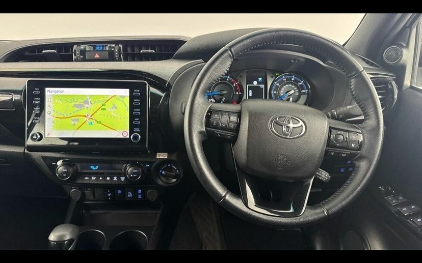 Toyota HILUX Active 4Wd D-4d White #11