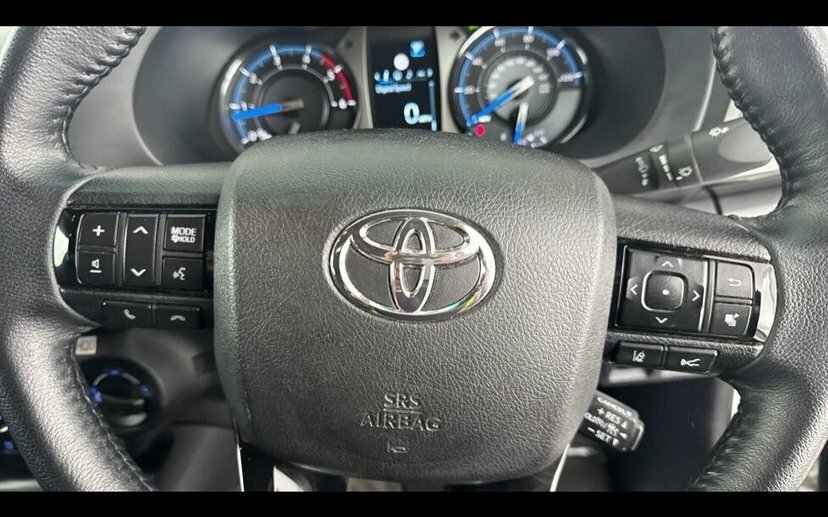 Toyota HILUX Active 4Wd D-4d White #22