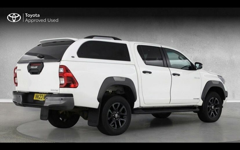Toyota HILUX Active 4Wd D-4d White #8