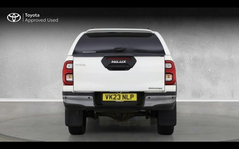 Toyota HILUX 2.8 D-4d Invincible X 4Wd  #6