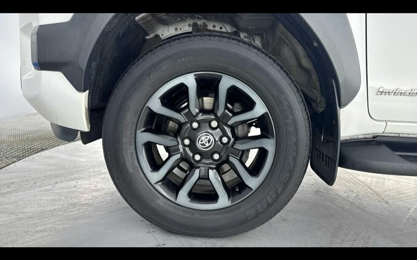 Toyota HILUX Active 4Wd D-4d White #10