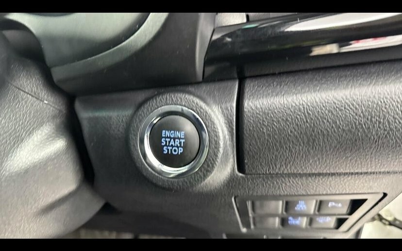 Toyota HILUX Active 4Wd D-4d White #9
