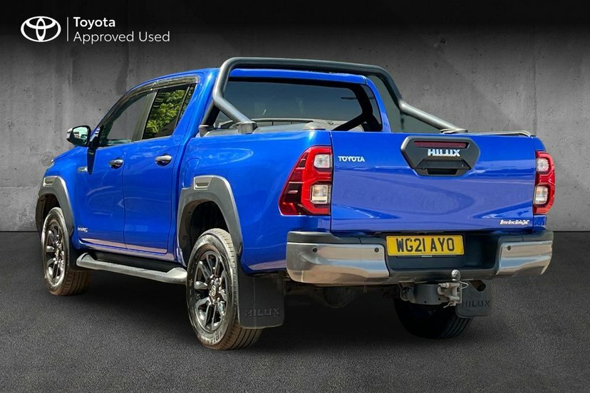 Toyota HILUX 2.8 D-4d Invincible X Pickup Double Cab Blue #3
