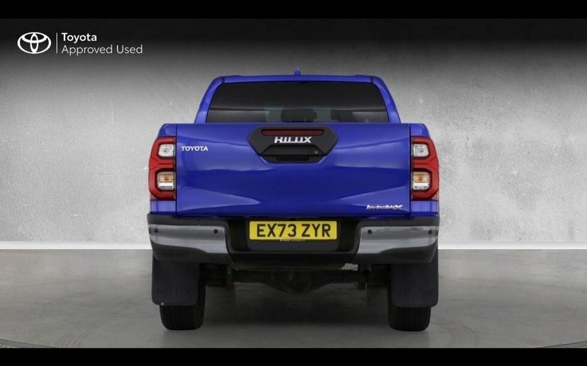 Toyota HILUX 2.8 D-4d Invincible X 4Wd  #6